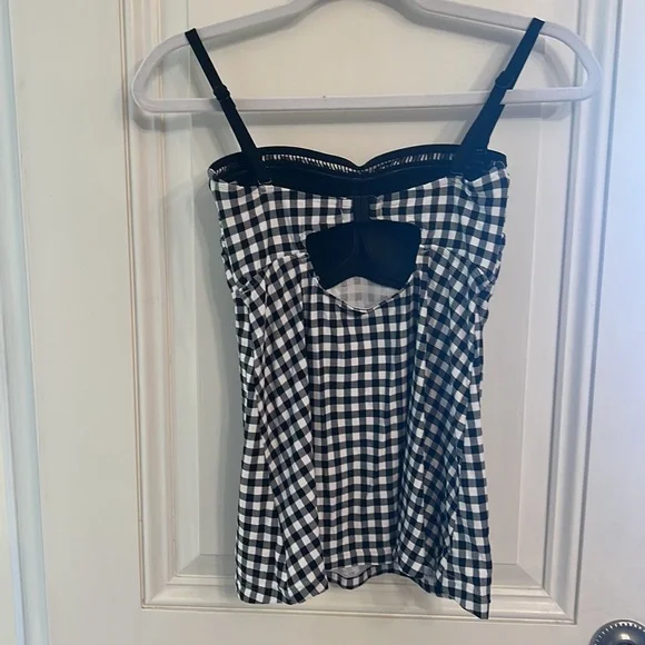 Seafolly two piece swim suit size 4(aus 8), both new but the bottom has tags - Picture 8 of 9